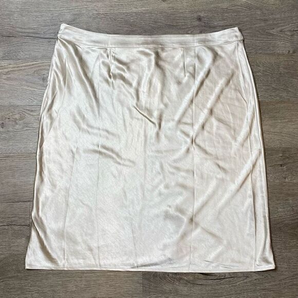 Skies Are Blue Womens Skirt Size 2X Satin Midi Beige Stretchy - Picture 10 of 10